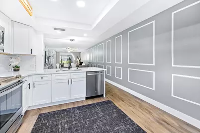 1018 Guildford A, Boca Raton, FL 33434 - Photo 3