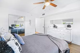 1018 Guildford A, Boca Raton, FL 33434 - Photo 17
