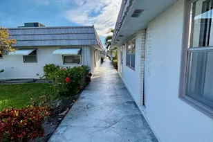 185 Valencia H, Delray Beach, FL 33446 - Photo 5