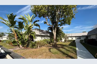 185 Valencia H, Delray Beach, FL 33446 - Photo 9