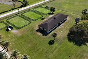 2265 Cotton Tail Dr, Wellington, FL 33470 - Photo 9