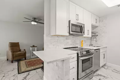 69 Royal Oak Court #105, Vero Beach, FL 32962 - Photo 5