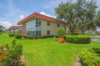 69 Royal Oak Court #105, Vero Beach, FL 32962 - Photo 17