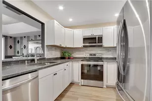 5661 SE Foxcross Pl, Stuart, FL 34997 - Photo 25