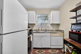 113 Windsor F, West Palm Beach, FL 33417 - Photo 7