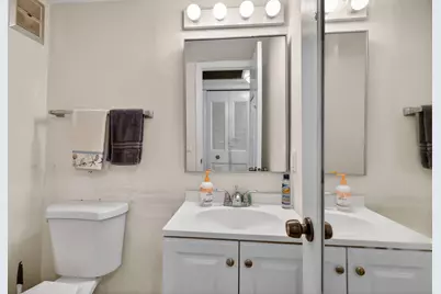 113 Windsor F, West Palm Beach, FL 33417 - Photo 11