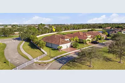 11490 SW Aventino Drive, Port Saint Lucie, FL 34987 - Photo 13