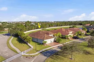 11490 SW Aventino Dr, Port Saint Lucie, FL 34987 - Photo 13