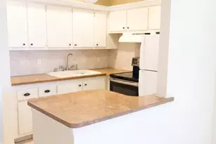 42 Canterbury, West Palm Beach, FL 33417 - Photo 1