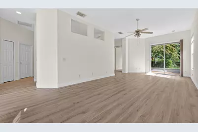 568 SW New Castle Cove, Port Saint Lucie, FL 34986 - Photo 7