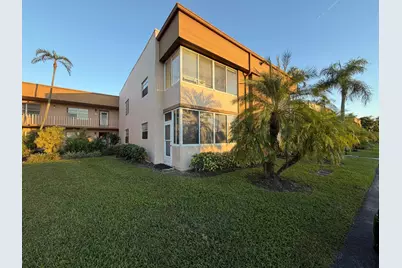 7 Flanders A, Delray Beach, FL 33484 - Photo 1
