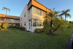 7 Flanders A, Delray Beach, FL 33484 - Photo 1