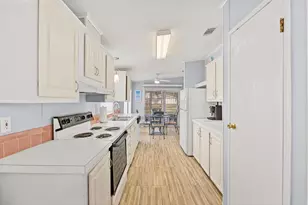 3805 Doral Ct, Port Saint Lucie, FL 34952 - Photo 9