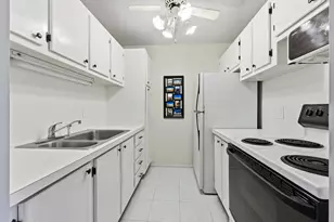 100 Doolen Ct, North Palm Beach, FL 33408 - Photo 5
