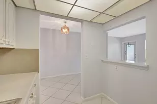 398 Sheffield Q, West Palm Beach, FL 33417 - Photo 17