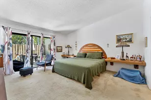 11 Meadows Dr, Boynton Beach, FL 33436 - Photo 9