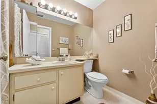 11 Meadows Dr, Boynton Beach, FL 33436 - Photo 13