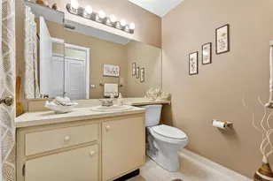 11 Meadows Dr, Boynton Beach, FL 33436 - Photo 13