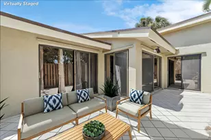 11 Meadows Dr, Boynton Beach, FL 33436 - Photo 15