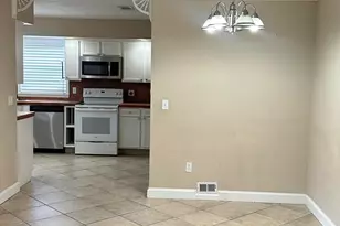 383 SW Tulip Blvd, Port Saint Lucie, FL 34953 - Photo 7