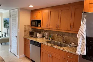 300 E Royal Palm Rd, Boca Raton, FL 33432 - Photo 17