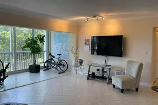 300 E Royal Palm Rd, Boca Raton, FL 33432 - Photo 19