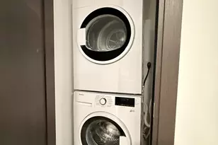 398 NE 5th St, Miami, FL 33132 - Photo 5