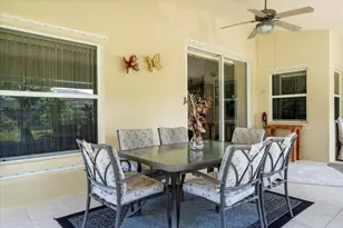 324 NE Gladiola Ave, Port Saint Lucie, FL 34983 - Photo 23