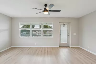 244 Camden J, West Palm Beach, FL 33417 - Photo 5