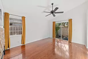 28 Governors Ct, Palm Beach Gardens, FL 33418 - Photo 17