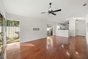 28 Governors Ct, Palm Beach Gardens, FL 33418 - Photo 9