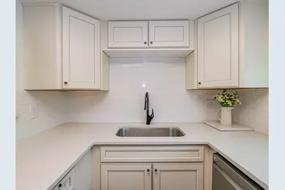 1901 Indian River Boulevard #206, Vero Beach, FL 32960 - Photo 13