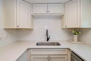 1901 Indian River Blvd, Vero Beach, FL 32960 - Photo 13