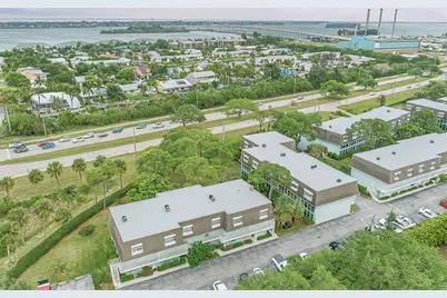 1901 Indian River Boulevard #206, Vero Beach, FL 32960 - Photo 1