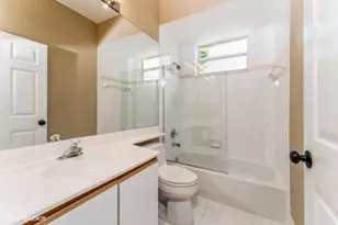 6427 SE Wild Olive Ln SE, Stuart, FL 34997 - Photo 7