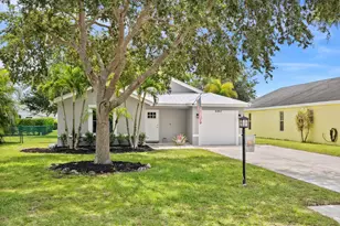 8897 SW Fishermans Wharf Dr, Stuart, FL 34997 - Photo 3