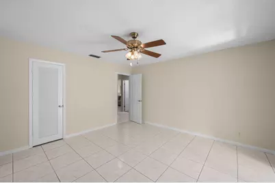 911 Savannas Point Drive #B (E), Fort Pierce, FL 34982 - Photo 13
