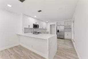 3955 NW 3rd Ct, Deerfield Beach, FL 33442 - Photo 3