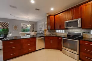 1004 Center Stone Ln, Riviera Beach, FL 33404 - Photo 17