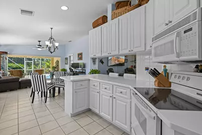 8256 SE Paurotis Lane, Hobe Sound, FL 33455 - Photo 17