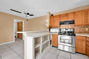 1458 N Lawnwood Cir, Fort Pierce, FL 34950 - Photo 9
