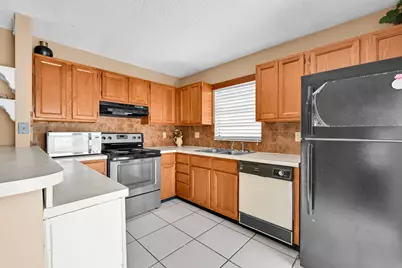 1458 N Lawnwood Circle #26d, Fort Pierce, FL 34950 - Photo 7