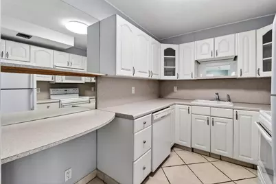 336 Golfview Road #408, North Palm Beach, FL 33408 - Photo 7