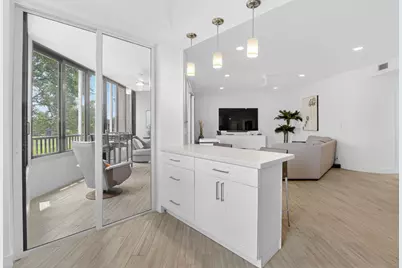 7546 La Paz Boulevard #205, Boca Raton, FL 33433 - Photo 13