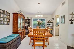 194 Parkwood Dr, Royal Palm Beach, FL 33411 - Photo 19