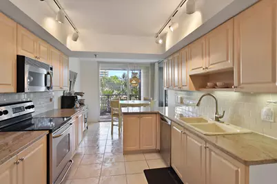 2427 Presidential Way #204, West Palm Beach, FL 33401 - Photo 9