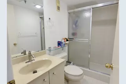 2427 Presidential Way #204, West Palm Beach, FL 33401 - Photo 17