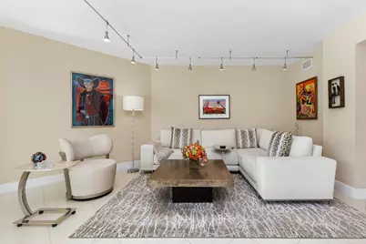 100 SE 5th Avenue #207, Boca Raton, FL 33432 - Photo 5