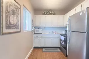 3362 Cynthia Ln, Lake Worth Beach, FL 33461 - Photo 9