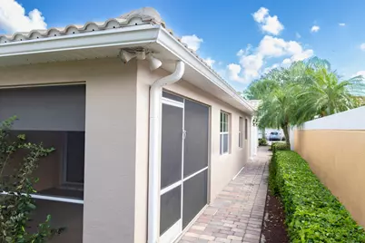 5009 Corsica Square, Vero Beach, FL 32967 - Photo 27